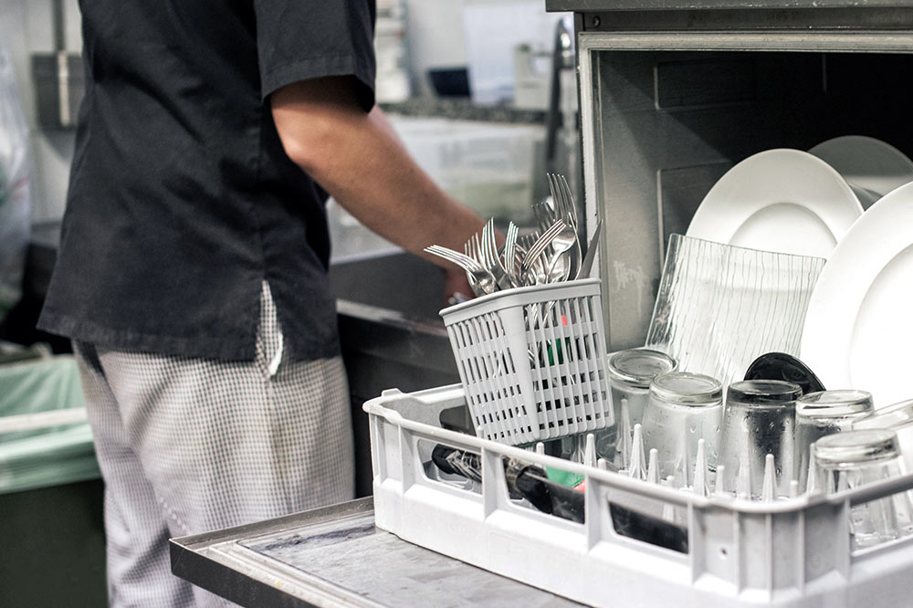 Commercial Kitchen Sinks and Dishwashers Your Restaurant Equipment 101