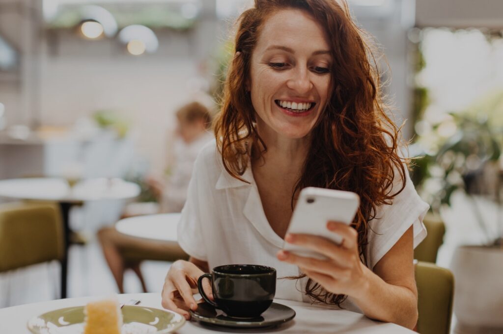 Verified Customer Reviews for Restaurants Background